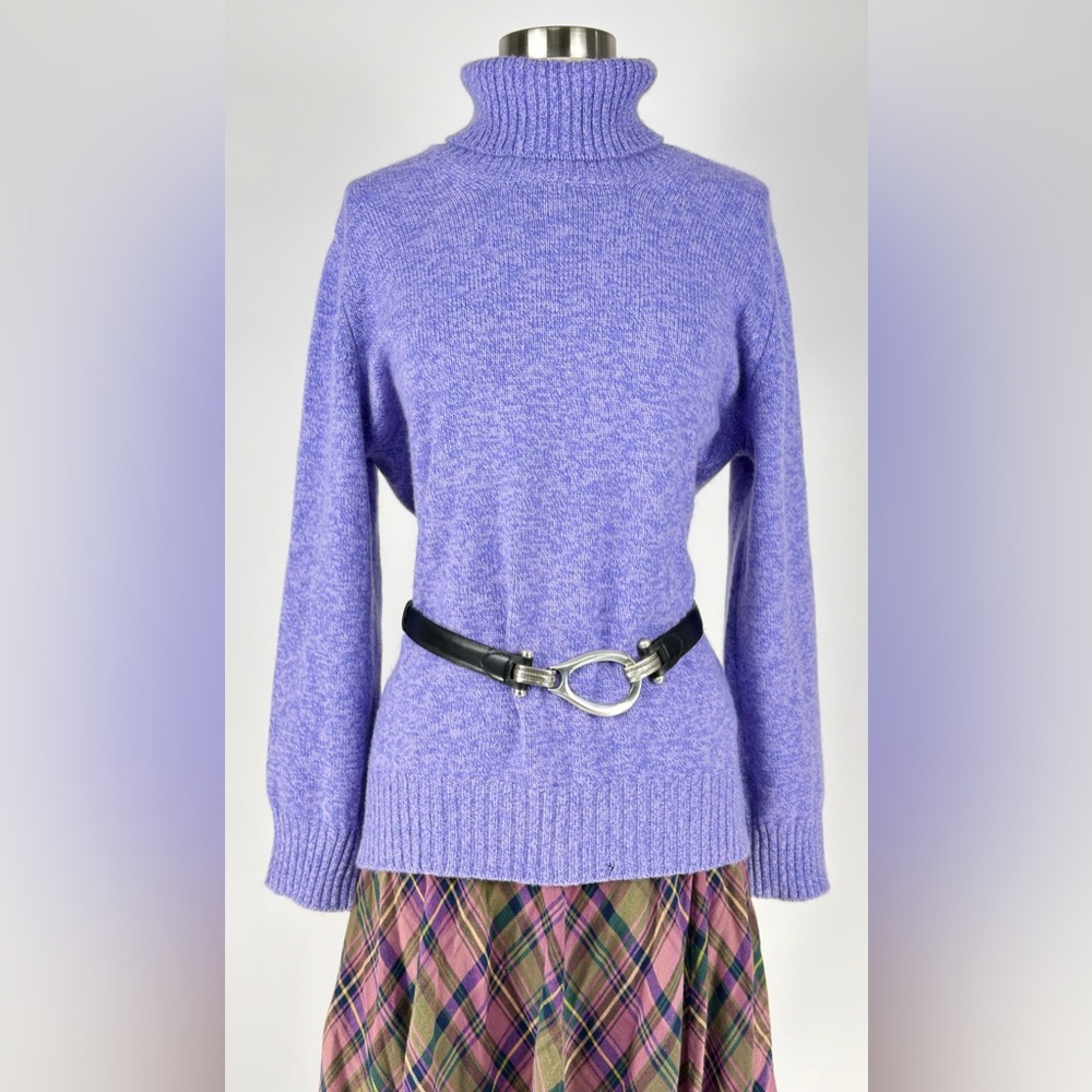 Neiman Marcus Women M Turtleneck Sweater Purple Violet Cashmere Relaxed Scotland